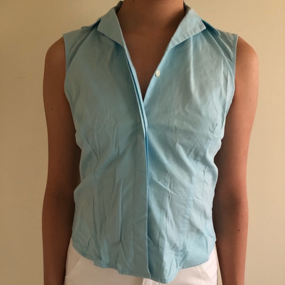 GAP Tops - Blue sleeveless button down